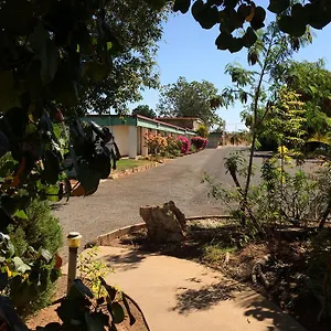 Inland Oasis Motel